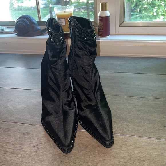 Colin Stuart Wedge Boot Black Satin Beaded Heel Sole Cuff Pointed Toe Size 7.5 - Picture 5 of 12